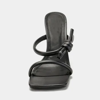 2020 metų Vasaros Naują Dizainerio batus Juodas Kvadratas Kojų Vamzdinės Mazgas Moterų Skaidres Aukšto kulno Sandalai - 