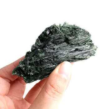 1PC 10-30g Pakistano Natūrali Žalioji Diopside Kristalai Šiurkštus Akmens Uolienų Mineralų Pavyzdys Brangakmenių, Mokymo, mokslinių Tyrimų Kolekcijos Dekoro - 